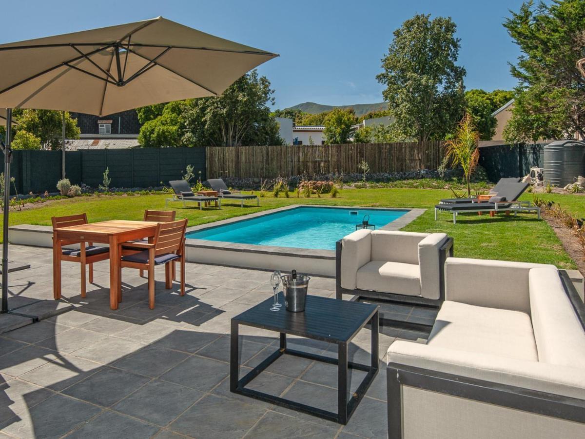 Glow Boutique Suites & Guesthouse Hermanus Exterior foto