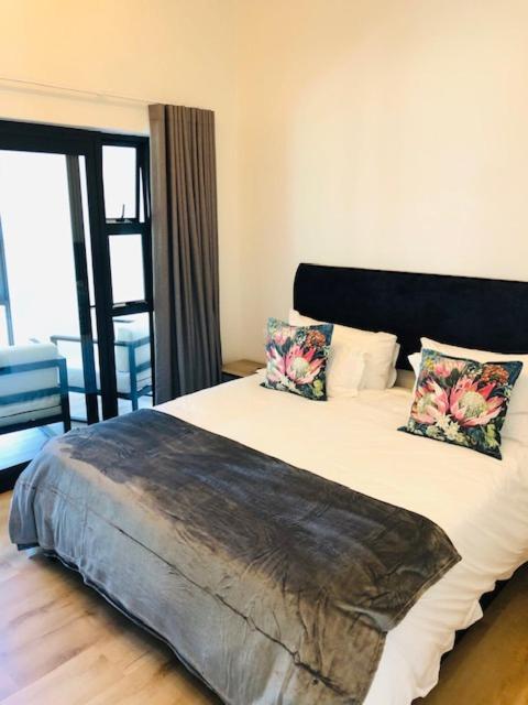 Glow Boutique Suites & Guesthouse Hermanus Exterior foto